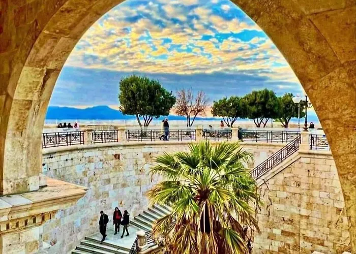 Casa de hóspedes Black & White 4*