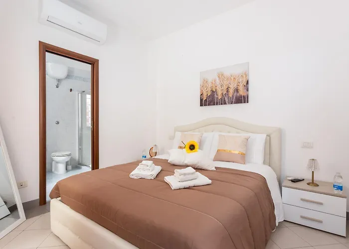 Casa de hóspedes Black & White 4*