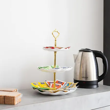 بيت ضيافة Black & White 4*