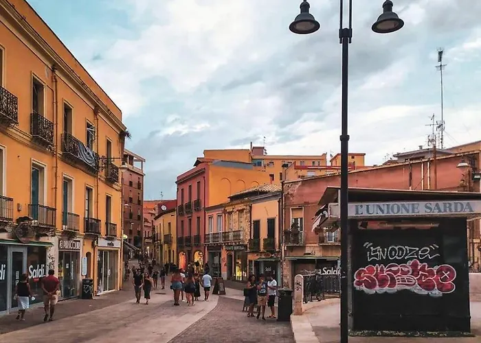 Konukevi Black & White Cagliari