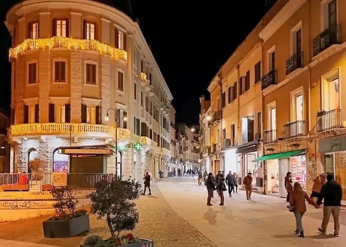 Konukevi Black & White