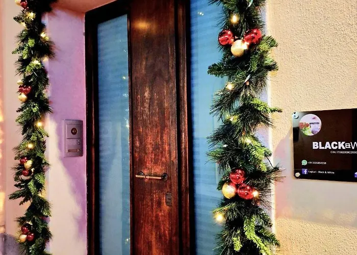 ゲストハウス Black & White カリアリ